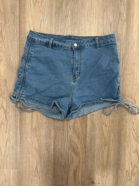 SHEIN Curve Denim Shorts Size 2XL Light Wash Tie Side Ruched